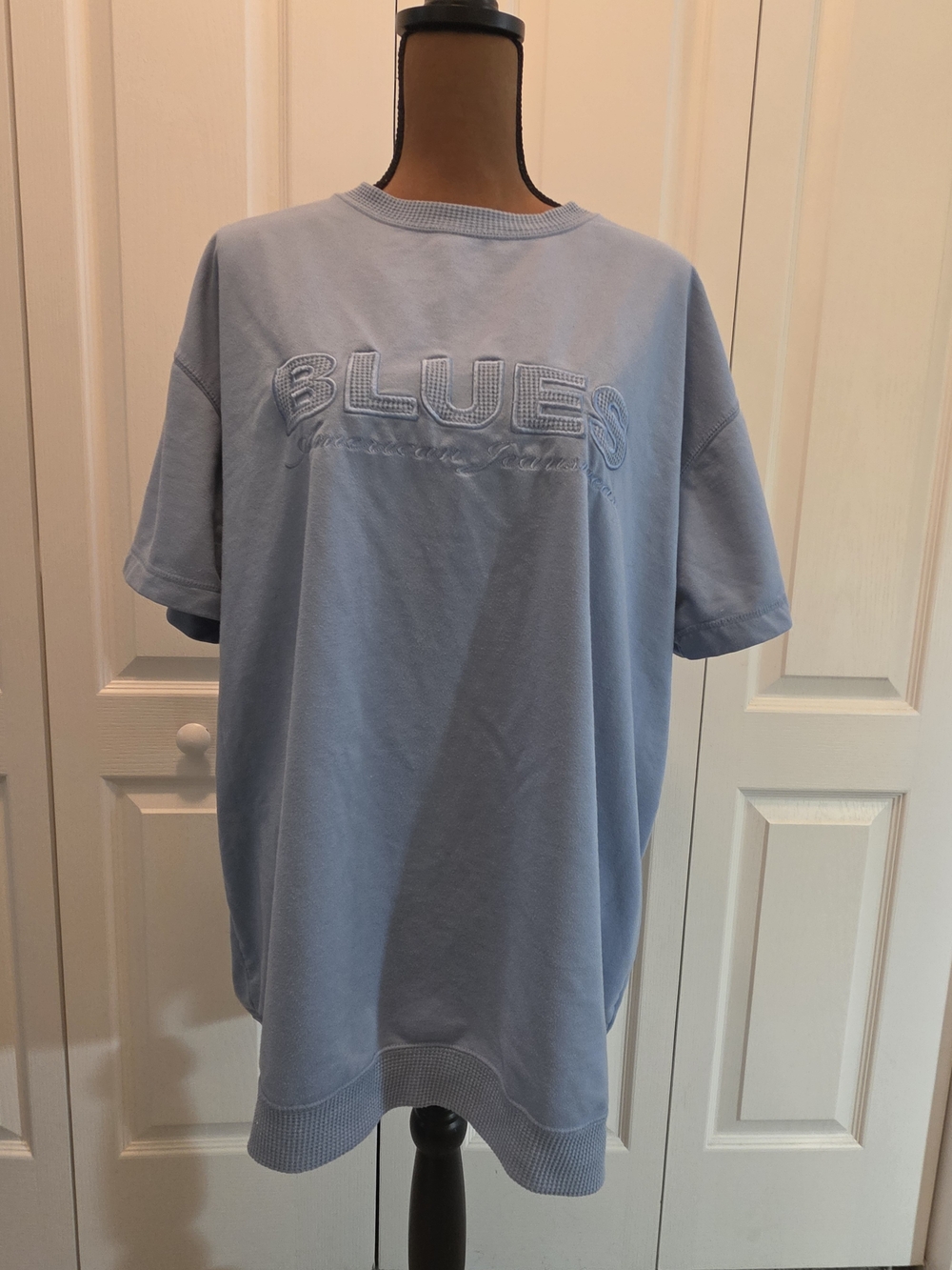 Vintage Avenue Blues Mixed Media Waffle Knit Embroidered Tee Boxy 90s Y2K